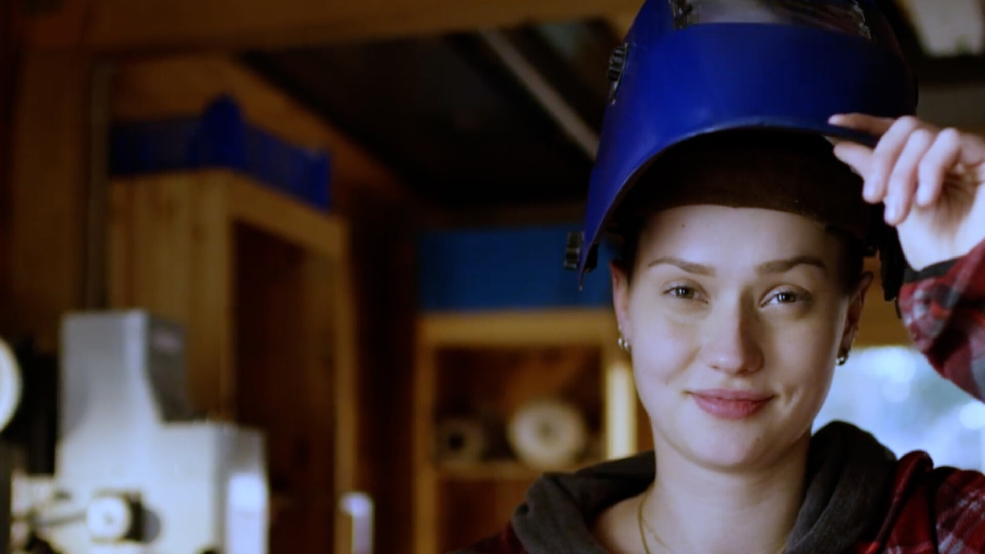 women with blue helmet